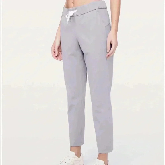 Lululemon On the Fly 7/8 Pant 27"
Silverscreen 4 - Picture 2 of 12